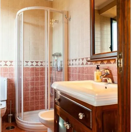 Spacious House With Pool In Nyaraló