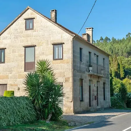 بيت للعطل Spacious House With Pool In *